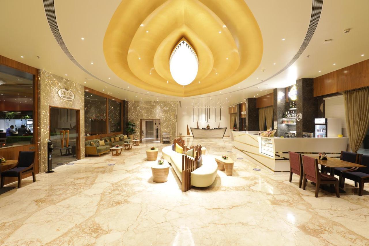 Hotel Tara Suns Vadodara Exterior foto